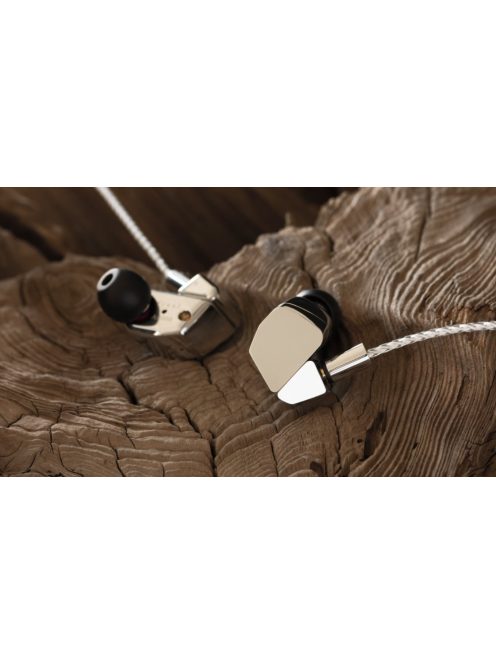 Final Audio A8000