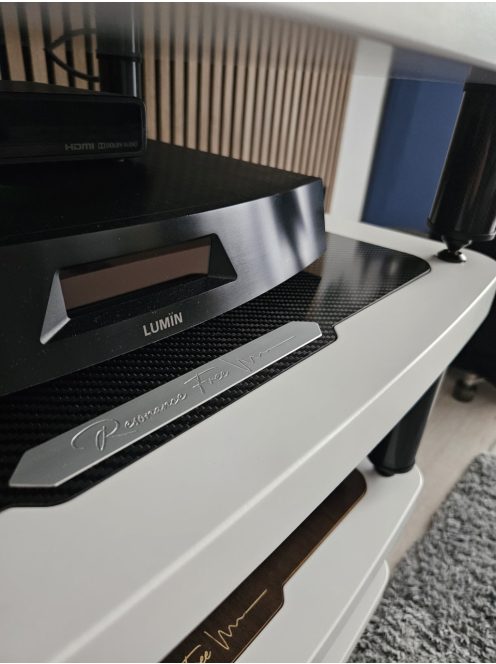 Resonance Free Single