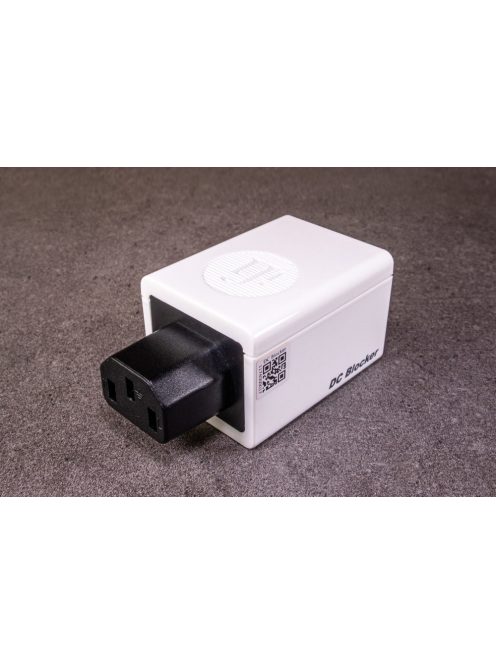 iFi DC Blocker